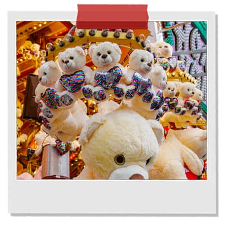Gift-Shops-&-Memorabilia-at-Halloween-Weekend-Legend-Park.jpg